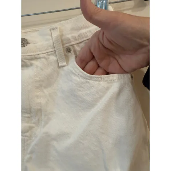 Levi's High Waisted Ripped Mom Shorts Jeans Fray Hem White Women's Size 26 - Image 5