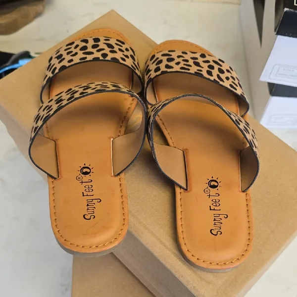 Chic Leopard Print Double Strap Sandals Tan Size 5.5 - Image 5