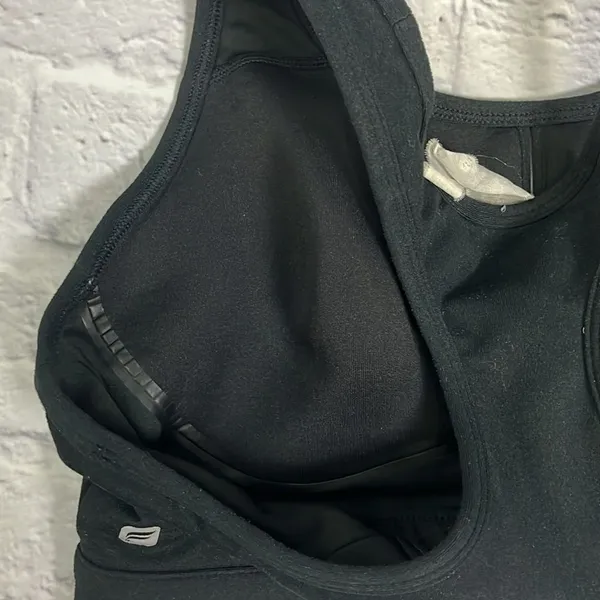 Fabletics black keyhole front sports bra - Image 5