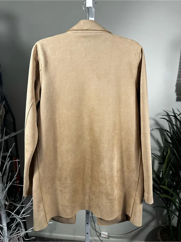 B187. Buckle Black Women’s Tan Faux Suede Waterfall Open Front jacket - Image 5