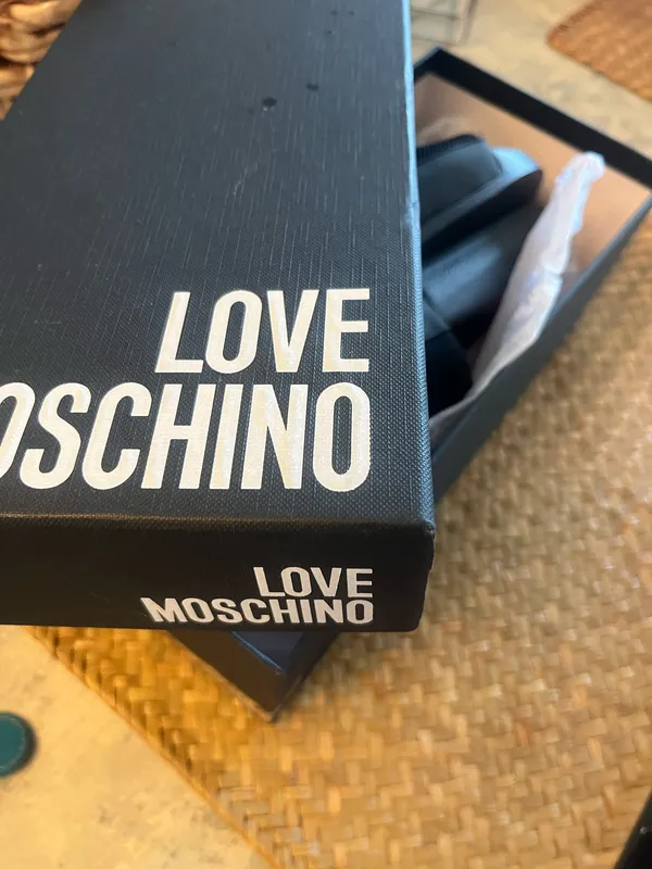 Love Moschino black rubber logo slides - Image 7