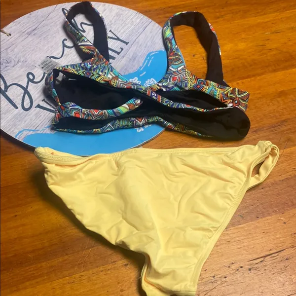 l*space Multicolor Patterned Bikini Top with Yellow Bikini Bottom NWOT - Image 3