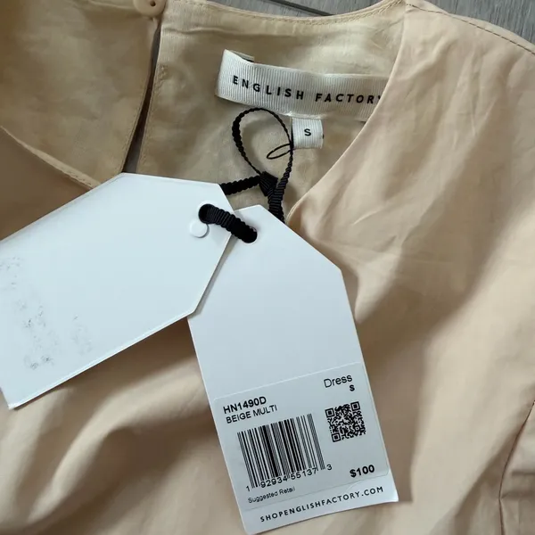 NWT- English Factor Neutral Quiet Luxury Colorblock Puff Sleeve Dress size small - Image 4
