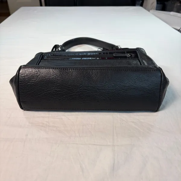 Brighton black leather handbag. 2 pockets with charm, tassel, woven handle - Image 8