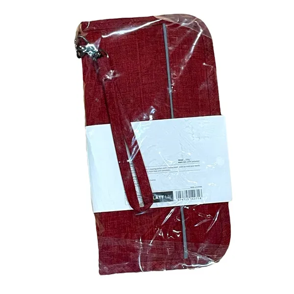 LÄTT LIV Red Travel Wallet - Image 2