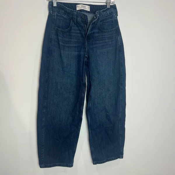 Hollister Low-Rise Taper Baggy Denim Jeans - Image 6