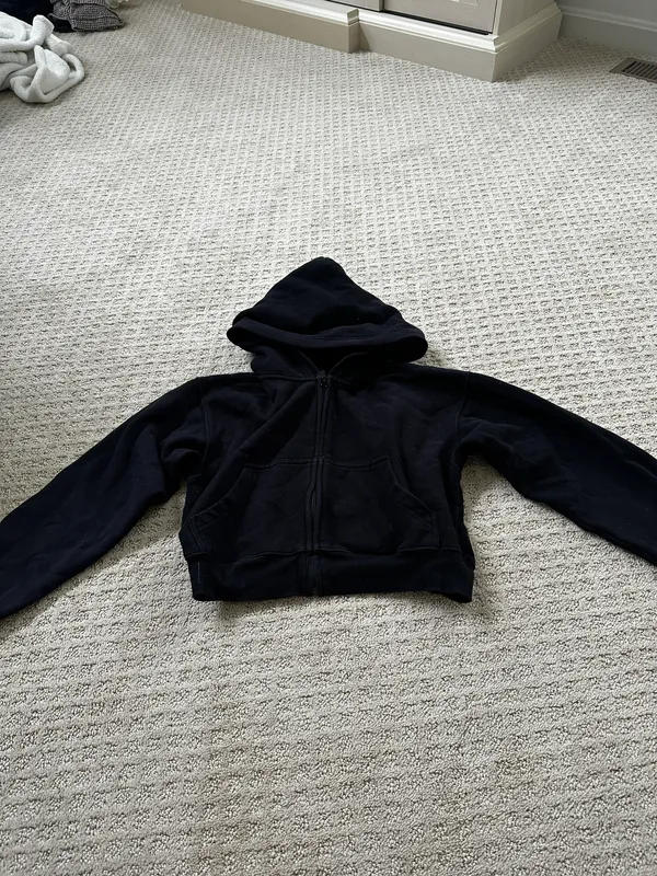 Aritzia TNA Cozy Fleece Perfect Shrunken Zip Hoodie - Image 4