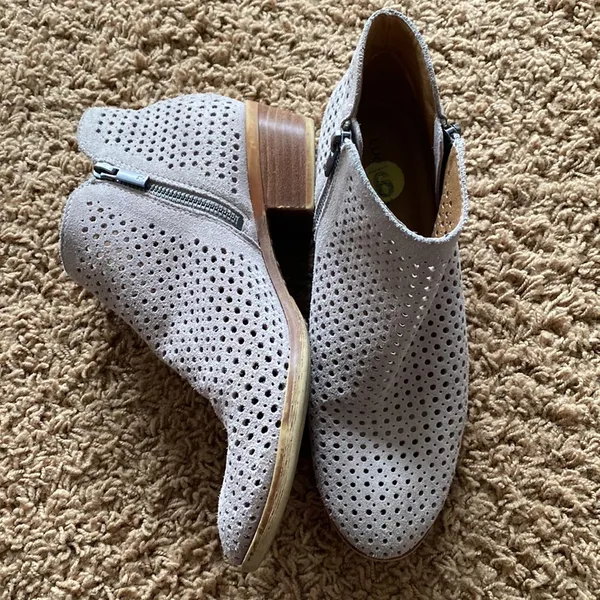 Lucky Brand ankle booties - Image 3