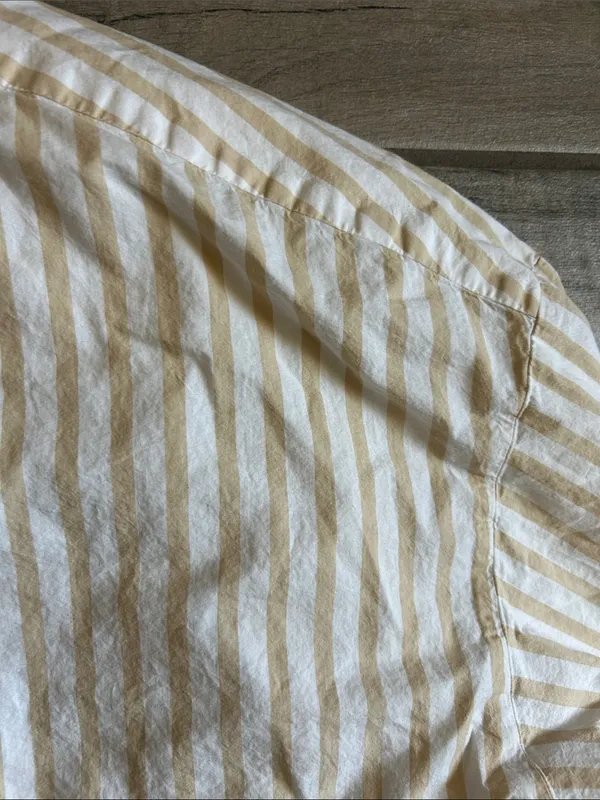 Old Navy Women's Cream and Tan Striped Button-Down Shirt - Image 3