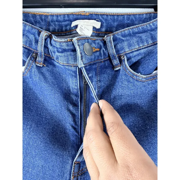 H&M Women’s High Rise Straight Leg Jeans Size‎ 6 Blue Stretch Cropped Denim - Image 5