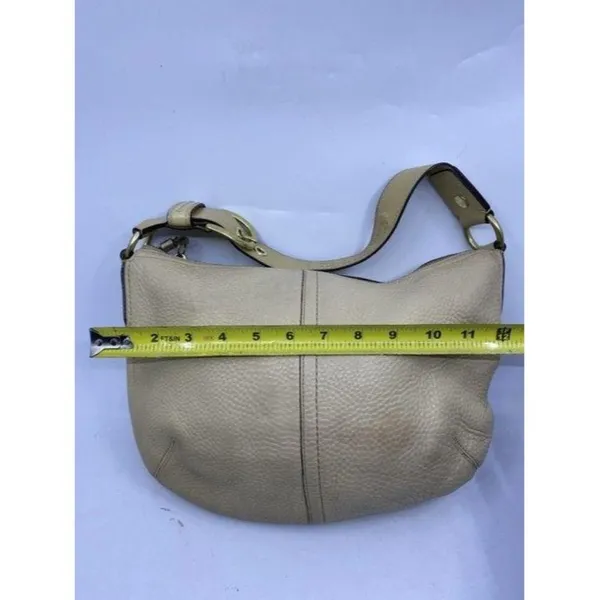 coach beige leather shoulder bag - Image 3