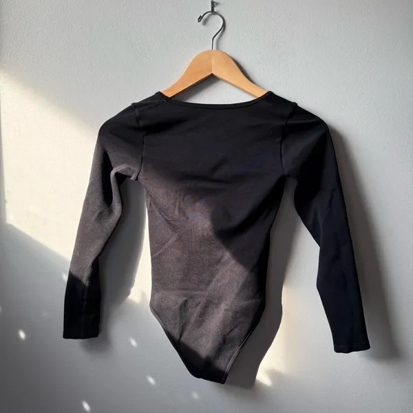 Black square neck bodysuit 🔥 - Image 3
