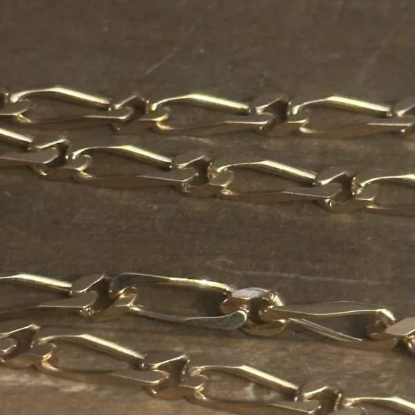 Vintage thick gold tone figaro chain necklace - Image 3
