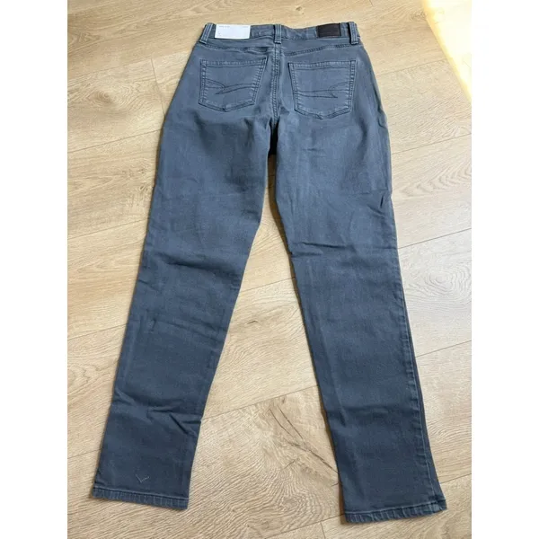 NWT Womens American Eagle Mom jeans high rise stretch gray distressed size 4/27 - Image 2