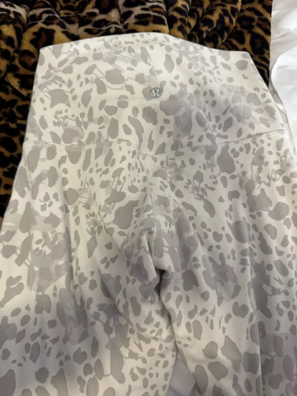 Lululemon Align Leggings - Image 4