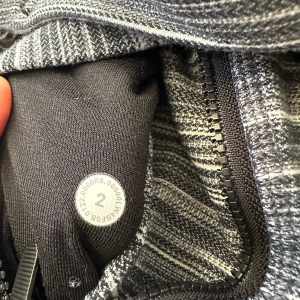 1067. Lululemon Hooded Define Jacket Nulu Size 2 Space Dye Herringbone - Image 6