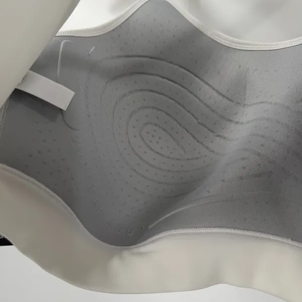 Under Armour Medium Support Fitted Sports Bra - Image 5