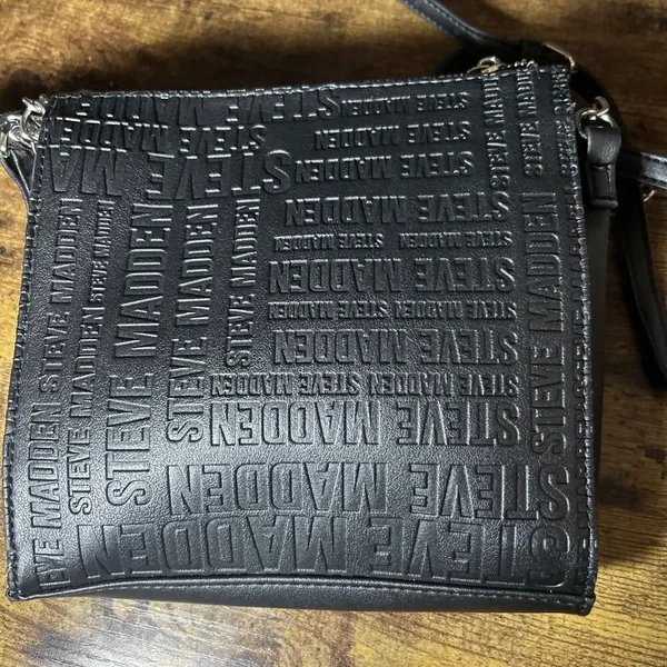 Steve Madden Black Faux Leather Crossbody Bag Purse Handbag Pocketbook W/Chain - Image 3