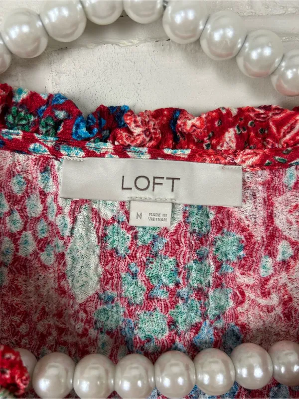 LOFT Colorful Patterned Lightweight Top Size M - Image 6