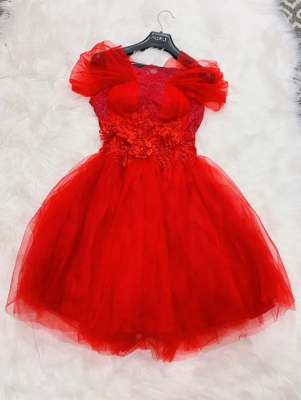 gorgeous dress Size M - Image 2