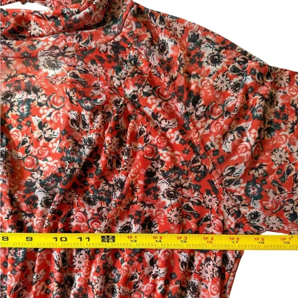 Free People All Dolled Up Top Red Combo Open Back Sheer Tie Cuffs Size Medium - Image 11