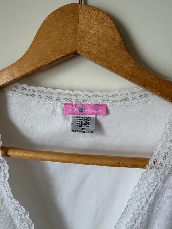 Y2k White Lace V - Image 3
