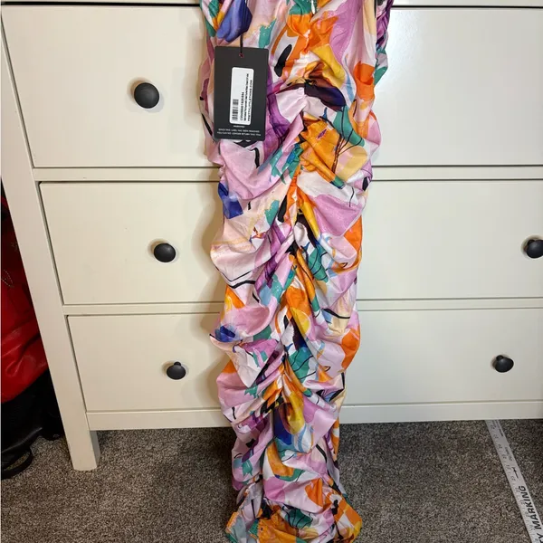 PrettyLittleThing Multicolor Abstract Midi Dress - Image 4