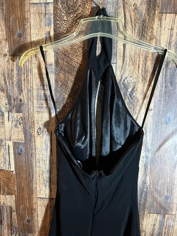 women halter open back open in front sleeveless black miniskirt size XS 36 length x 13 w rm18 - Image 5