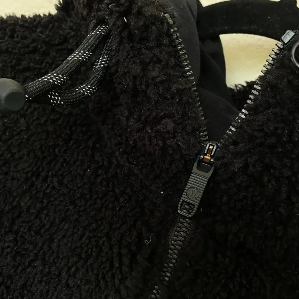 Lululemon Textured Fleece 1/2‎ Zip Black size 4 sherpa hooded - Image 6