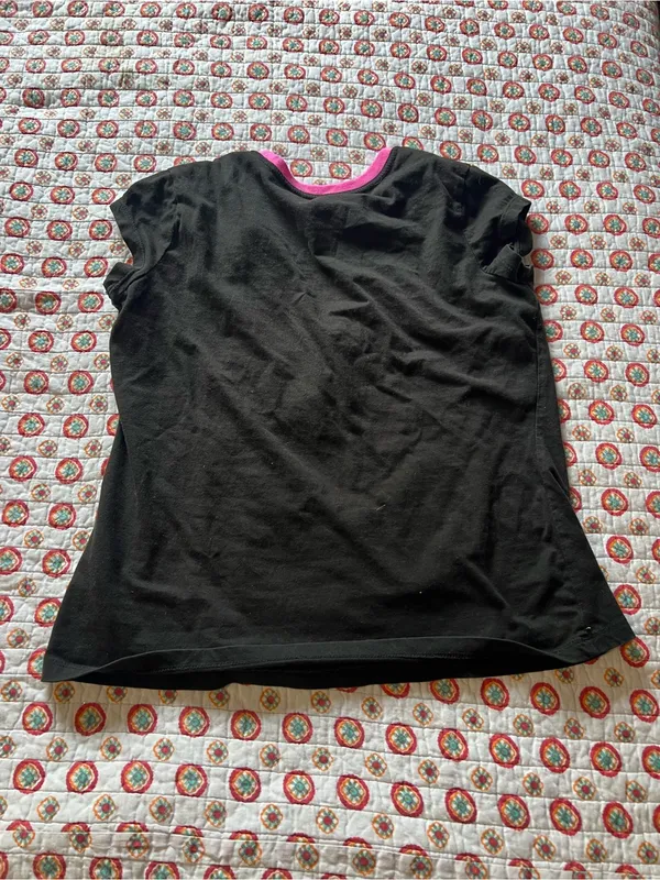 Official Disney Parks 80s Retro Mickey Mouse Shirt size medium - Image 5