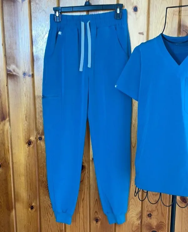 Blue Scrub Set with Jogger Pants blue fig scrubs size small/XS Zamora/caterina - Image 6