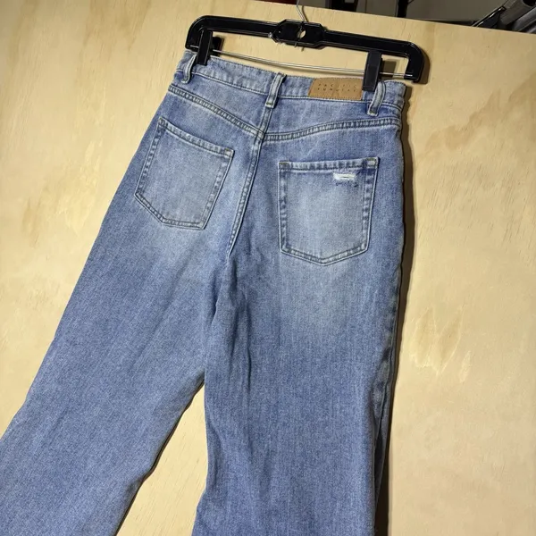 PacSun Women's Size 26 High Rise Wide Leg Distressed Ripped Light Wash Jeans - Image 4
