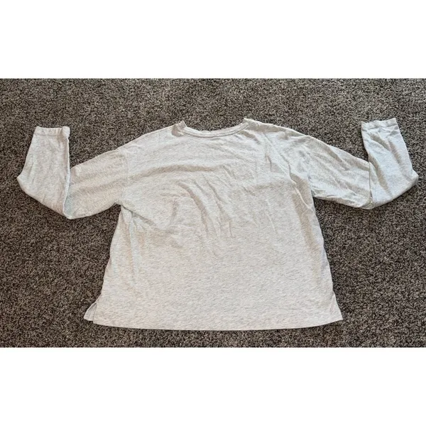 Old Navy Women's Light Gray Vintage Tee Long Sleeve Size Small - Image 6