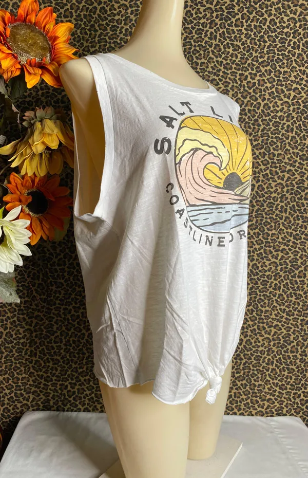 Salt Life NWOT White COASTLINE DREAMING Muscle Tank Top LARGE - Image 3