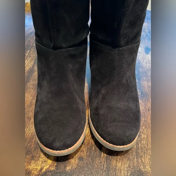 KORS Michael Kors | women’s tall suede boots. Size: 8 - Image 3