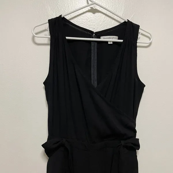 Abercrombie & Fitch Black V- Neck Sleeveless Jumpsuit - Image 2