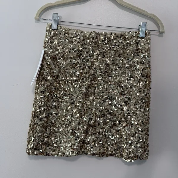 Aqua‎ Bloomingdales NWT Gold Sequin Mini Skirt Size XS - Image 4