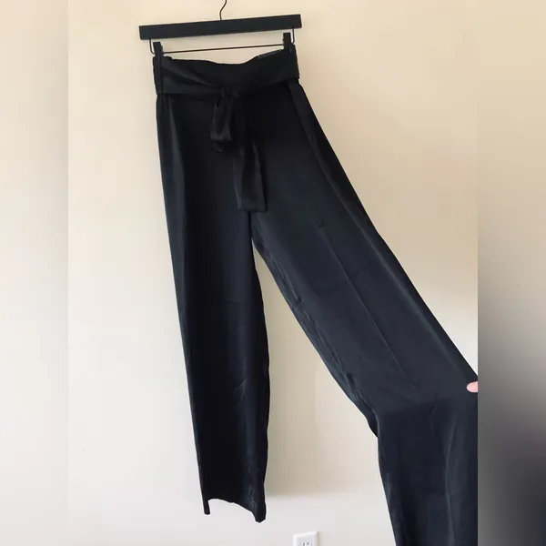 Express Satin High Rise Wide Leg Pant Ruffle Crop Tank Set, NWT, Medium, Black - Image 16