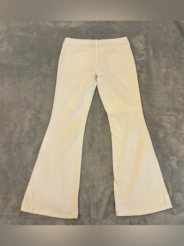 Women’s City Streets White Flared Jeans - Mid Rise Waist Wide Leg Size 7 - Image 5