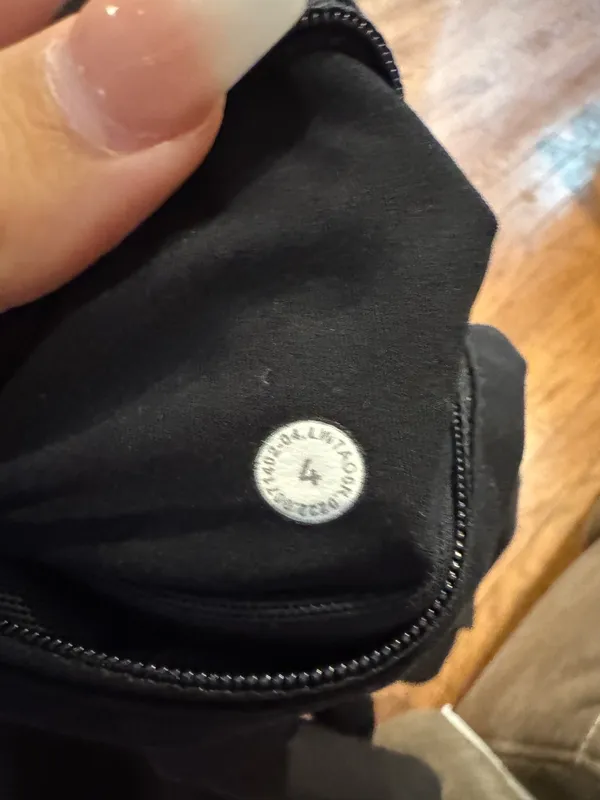 Lululemon Shorts Speed Up - Image 3