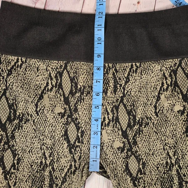 Fabletics High Waisted Snake Print 7/8 Leggings Athleisure Workout Pants XL‎ NWT - Image 6