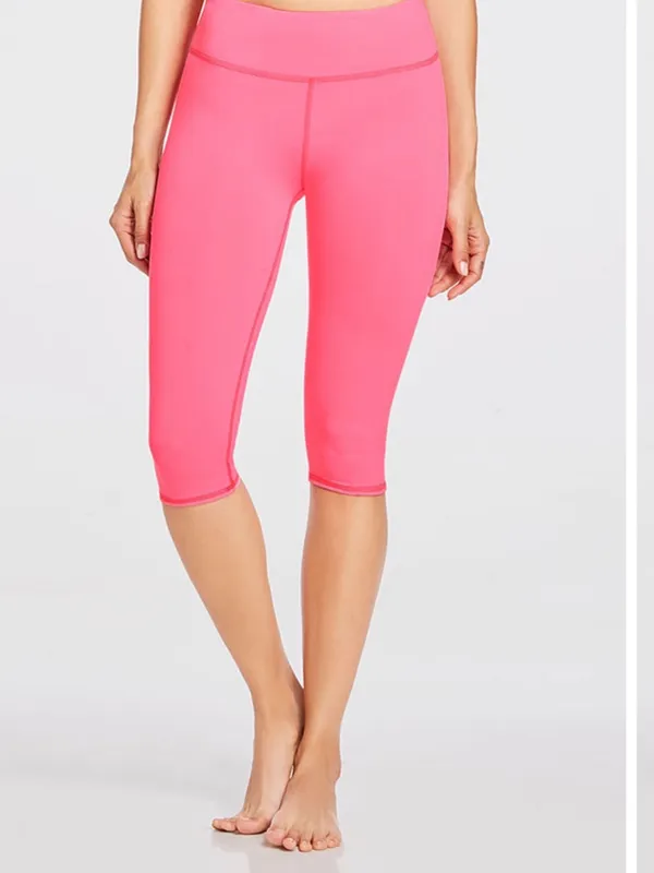 Fabletics Women’s Define Powerhold mid rise Capri cropped Leggings - Image 7