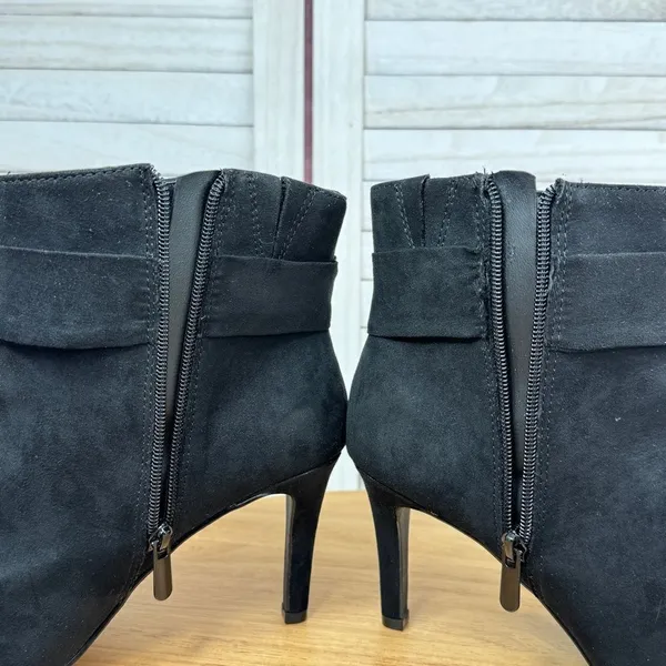 Torrid Studded Side Bow Ankle Boots Booties‎ Black Microfiber 9.5W - Image 10