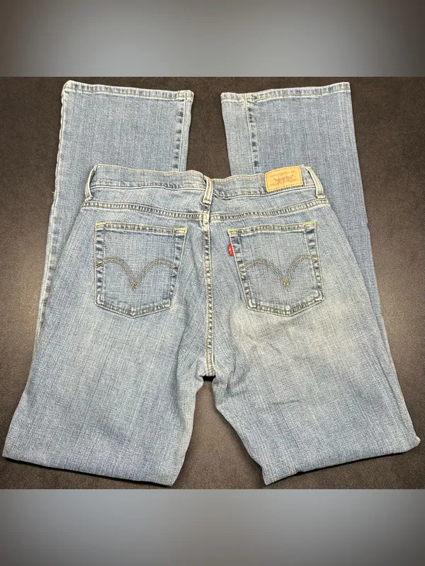 Levi’s Women’s Size 10x32” LONG 515 Blue Mid Rise Denim Bootcut Jeans - Image 5