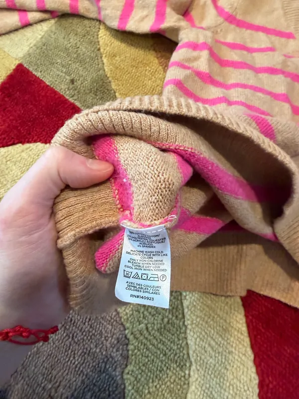 New York & Company Pink Tan Stripe V Neck Sweater Preppy Y2K Style Women’s Small - Image 3
