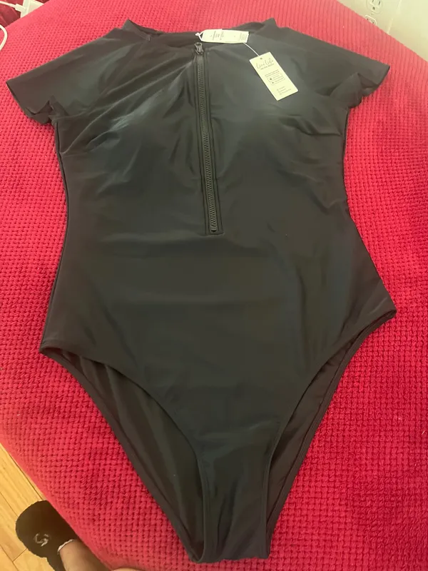 Live a Little Women's One Piece Short Sleeve Black Rash Guard Surfing... - Image 6