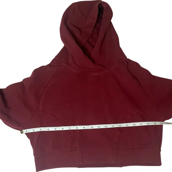 Alphalete Cropped Hoodie Burgundy Maroon Athleisure Gym Sweatshirt‎ Sz Medium - Image 10