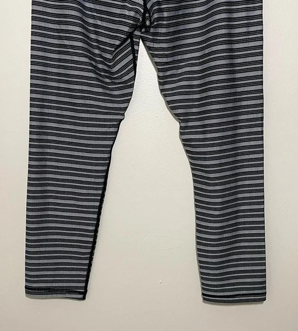 Zyia Black Aztec Adrenaline Leggings - Image 4