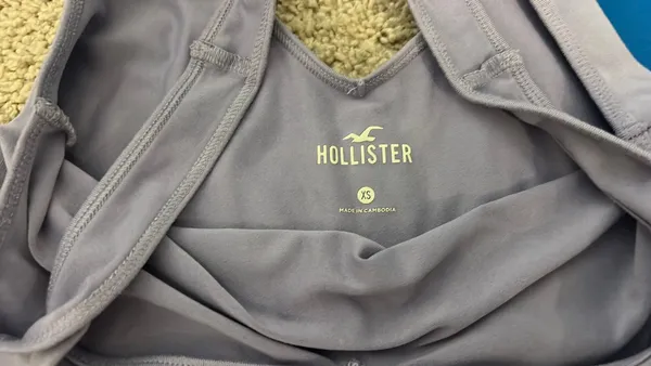 Hollister tank tops - Image 2