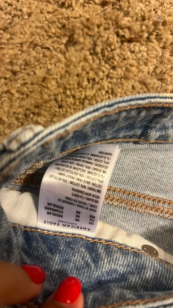American Eagle Jeans - Image 3